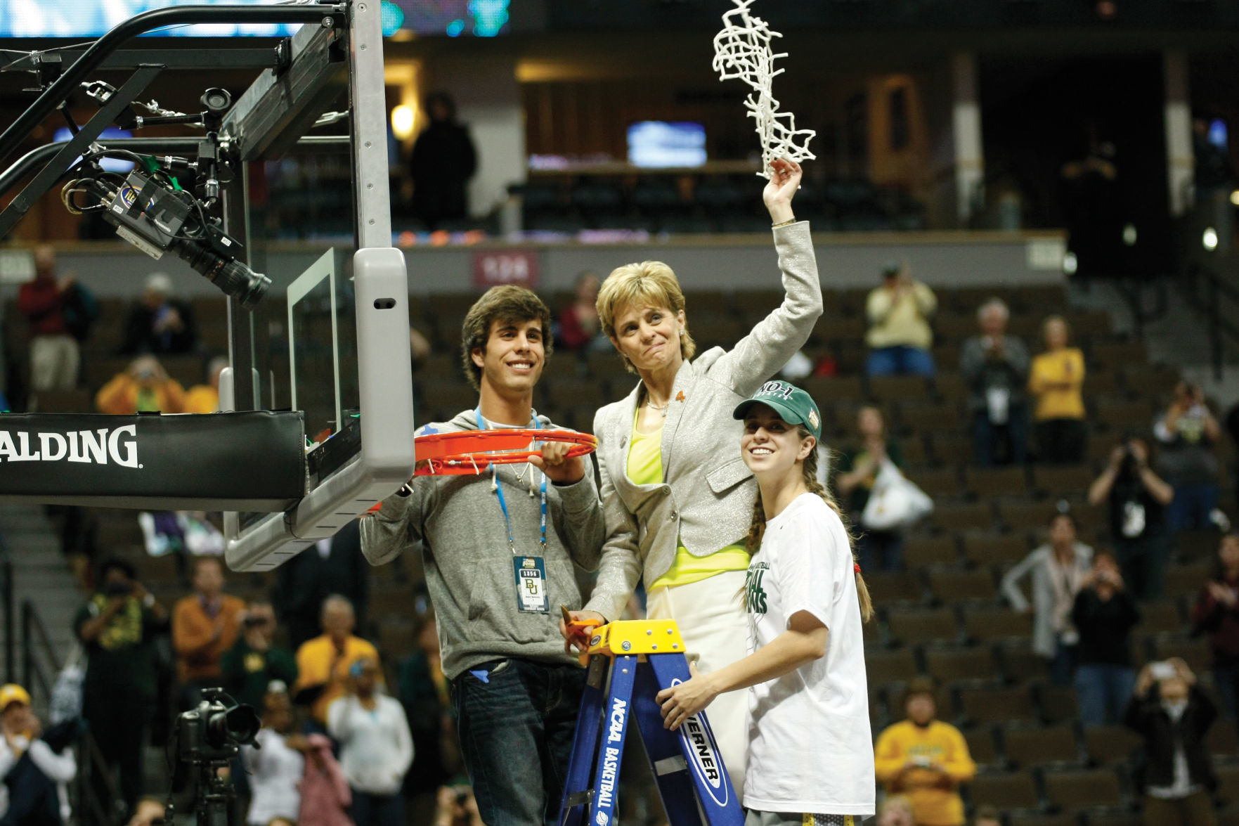 CS net cutting 2012.jpg